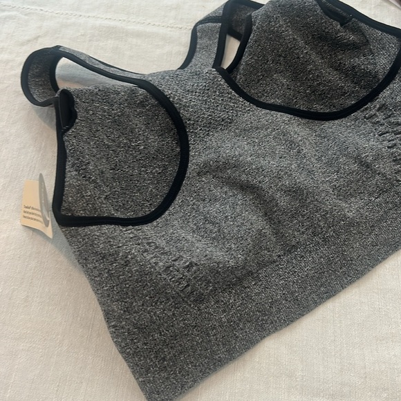 Truekind® by Shapermint Seamless Racerback Sports Bra Size L - Picture 9 of 12